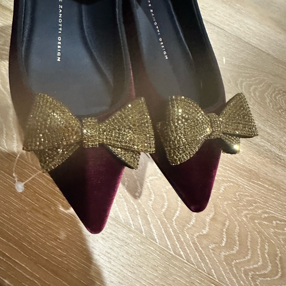 Woman shoes flats